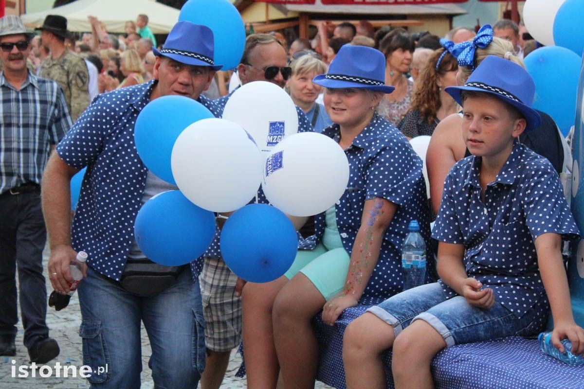 Barwna parada na Bolesławieckim Święcie Ceramiki