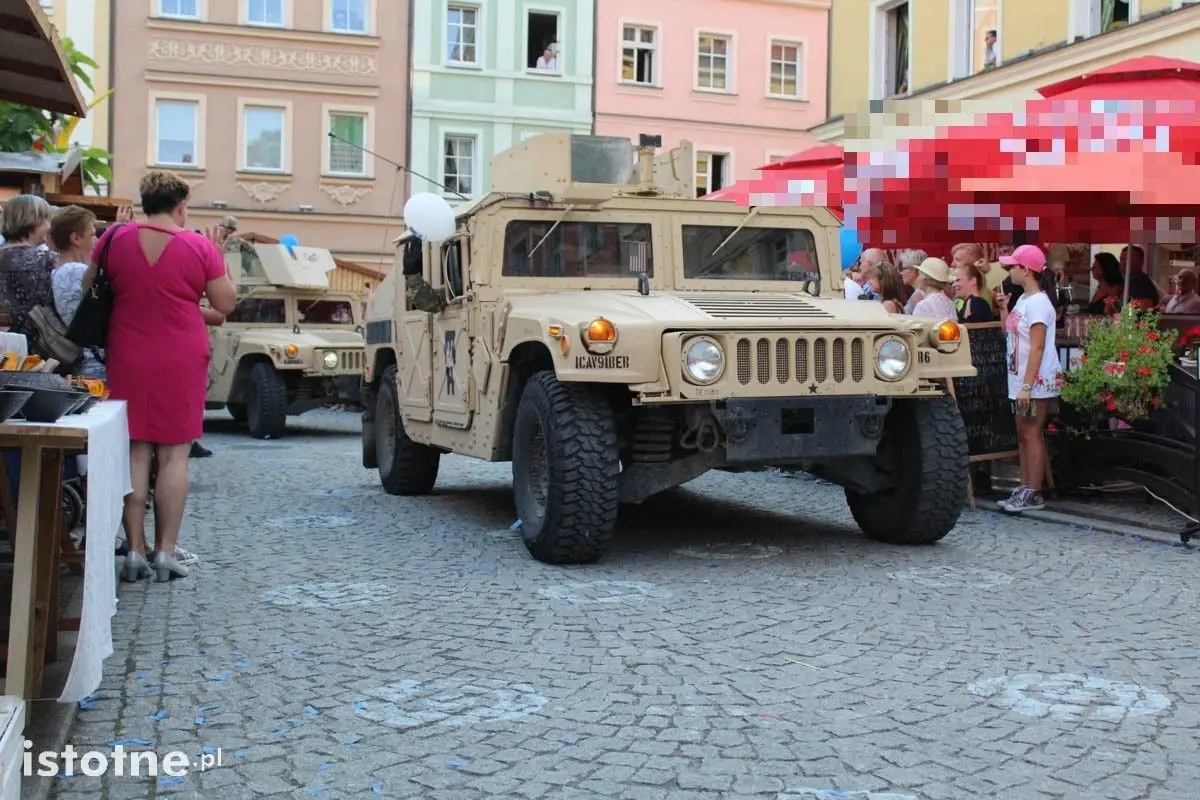 Barwna parada na Bolesławieckim Święcie Ceramiki