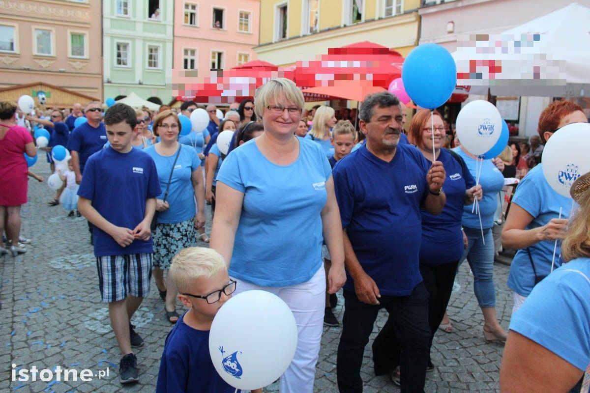 Barwna parada na Bolesławieckim Święcie Ceramiki