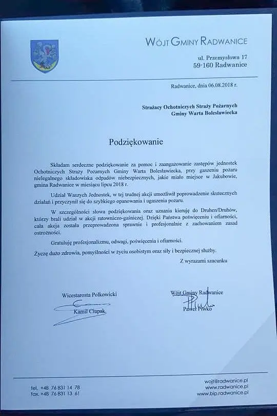 Nasi strażacy gasili nielegalne składowisko chemikaliów, dostali podziękowanie od wójta