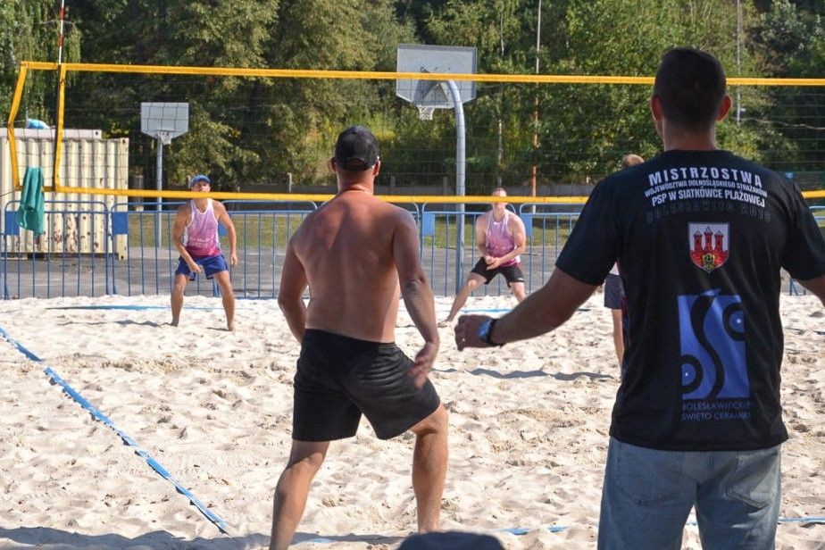 Znakomici strażacy-siatkarze. Wałbrzyszanie znów najlepsi