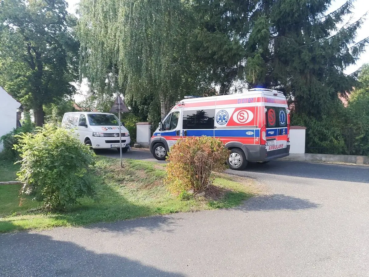 Wypadek motocyklisty i busa w Kruszynie