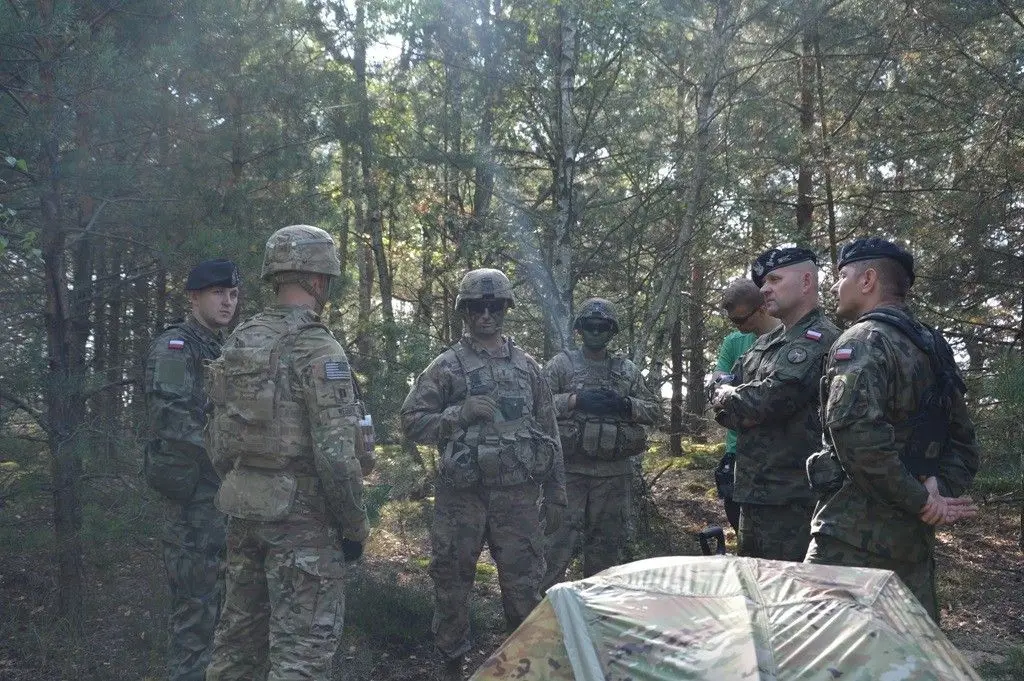Współpraca polskich i amerykańskich artylerzystów