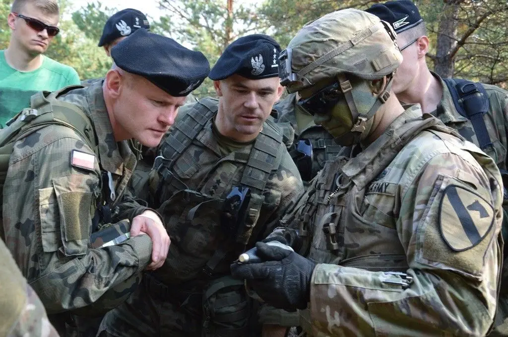 Współpraca polskich i amerykańskich artylerzystów