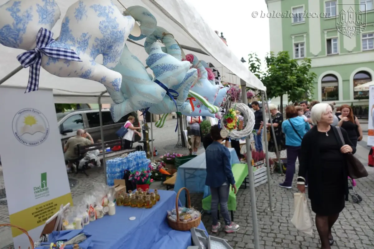 W Rynku trwają Targi Warsztatów Terapii Zajęciowej