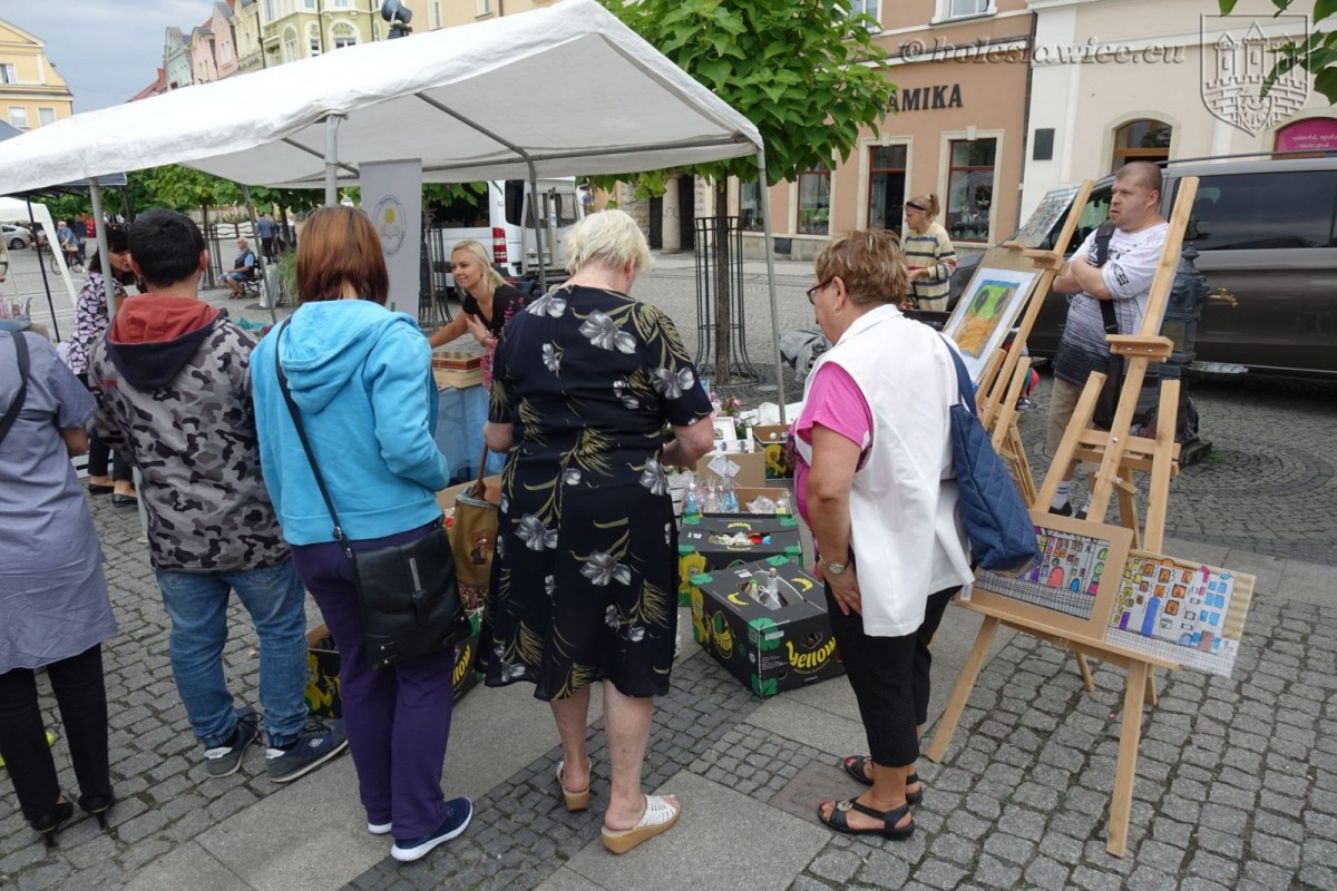 W Rynku trwają Targi Warsztatów Terapii Zajęciowej