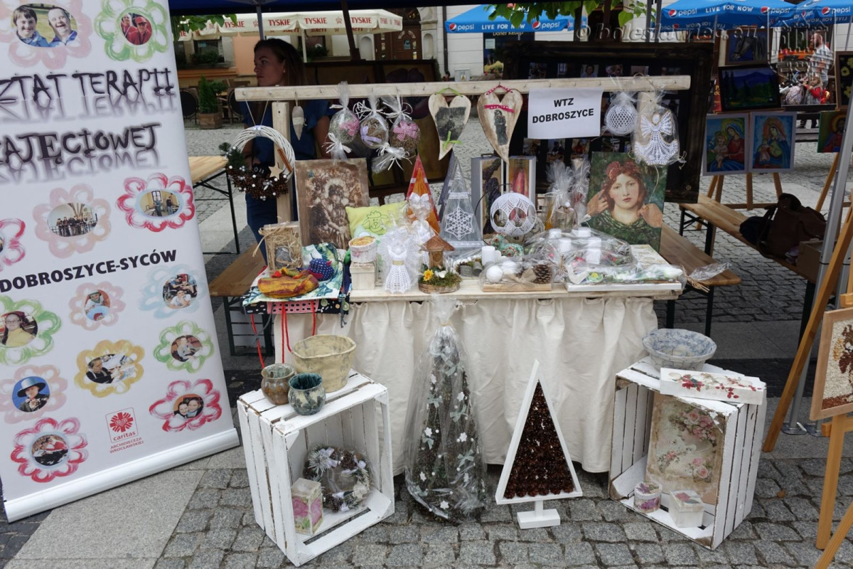W Rynku trwają Targi Warsztatów Terapii Zajęciowej