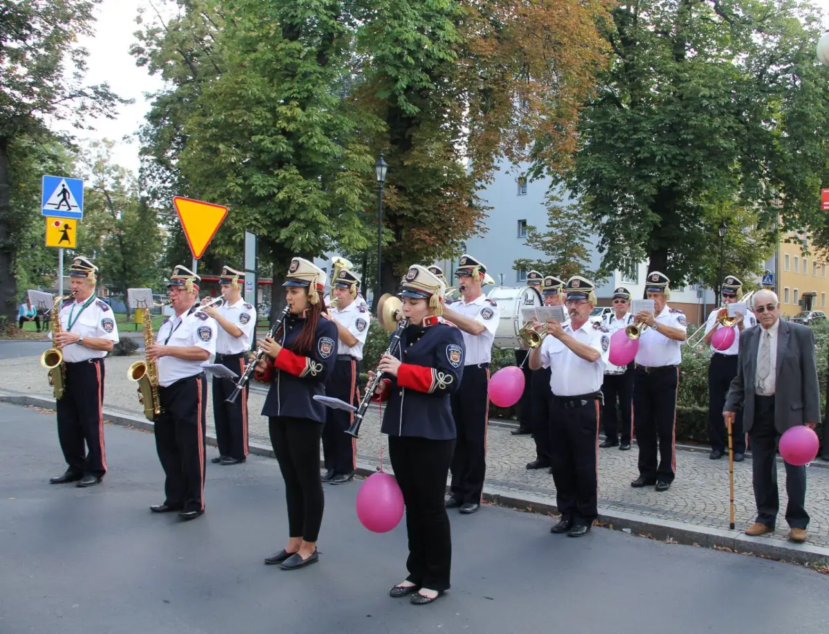 Amazonki Walked Through the City as Part of Cancer Awareness Day