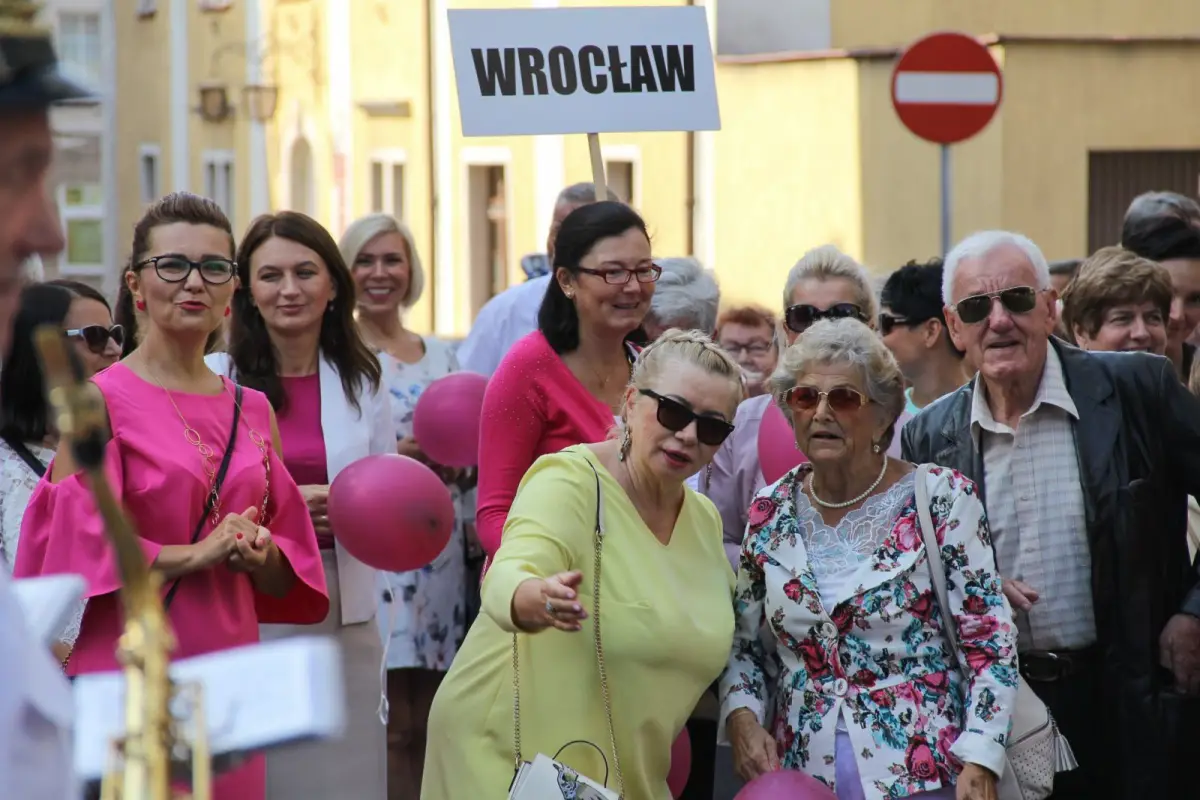 Amazonki przeszły ulicami miasta w ramach Dnia Walki z Rakiem