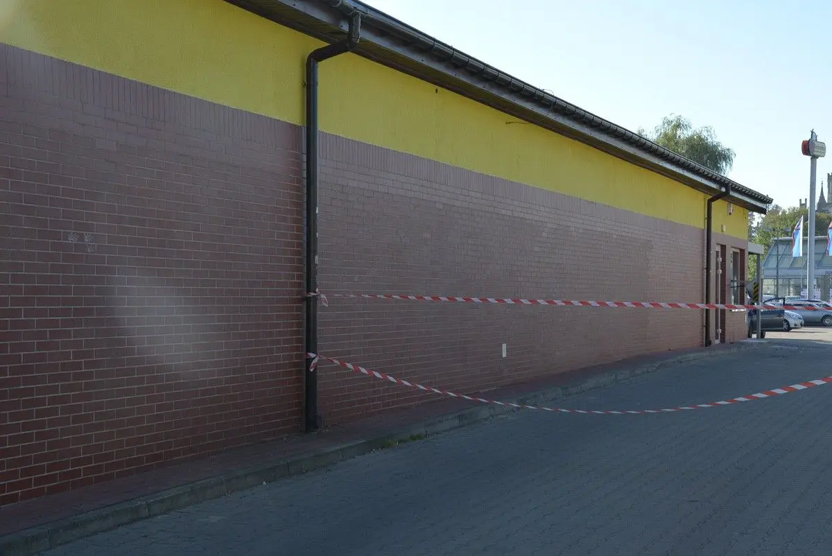 Wysadzili bankomat przy Biedronce na Wróblewskiego