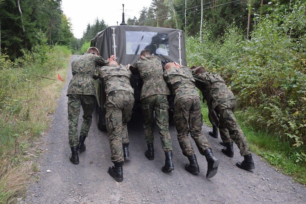 Przyszli żołnierze rywalizowali o puchar szefa MON-u