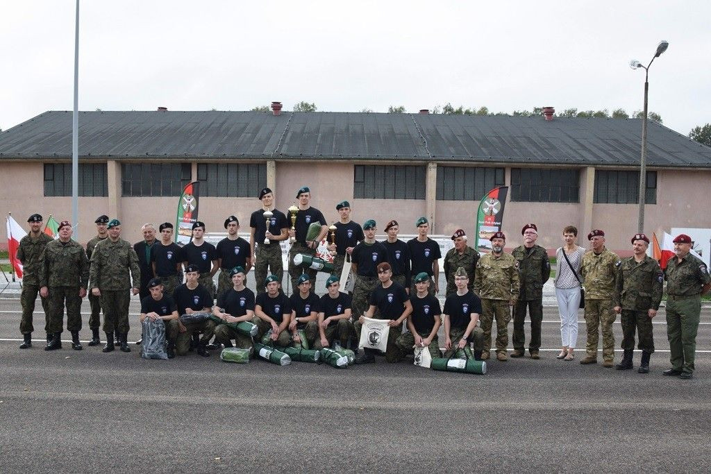 Przyszli żołnierze rywalizowali o puchar szefa MON-u