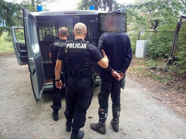 Niemiec z 4-tys. grzywną za wjazd crossem do lasu