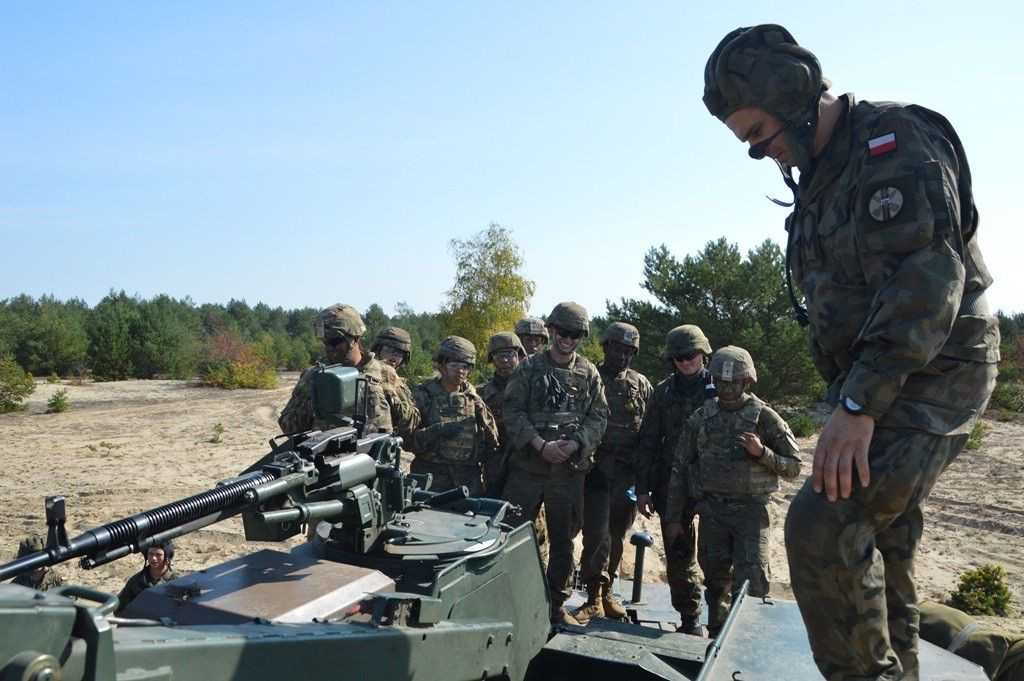 Zobacz jak bolesławieccy artylerzyści ćwiczą z Amerykanami