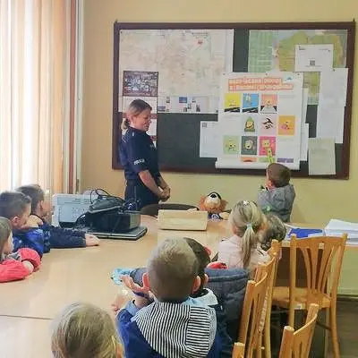 Przedszkolaki opanowały bolesławiecką komendę policji