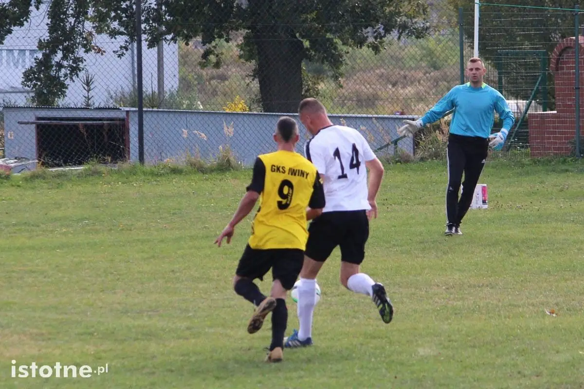 Twardy wygrywa w Iwinach