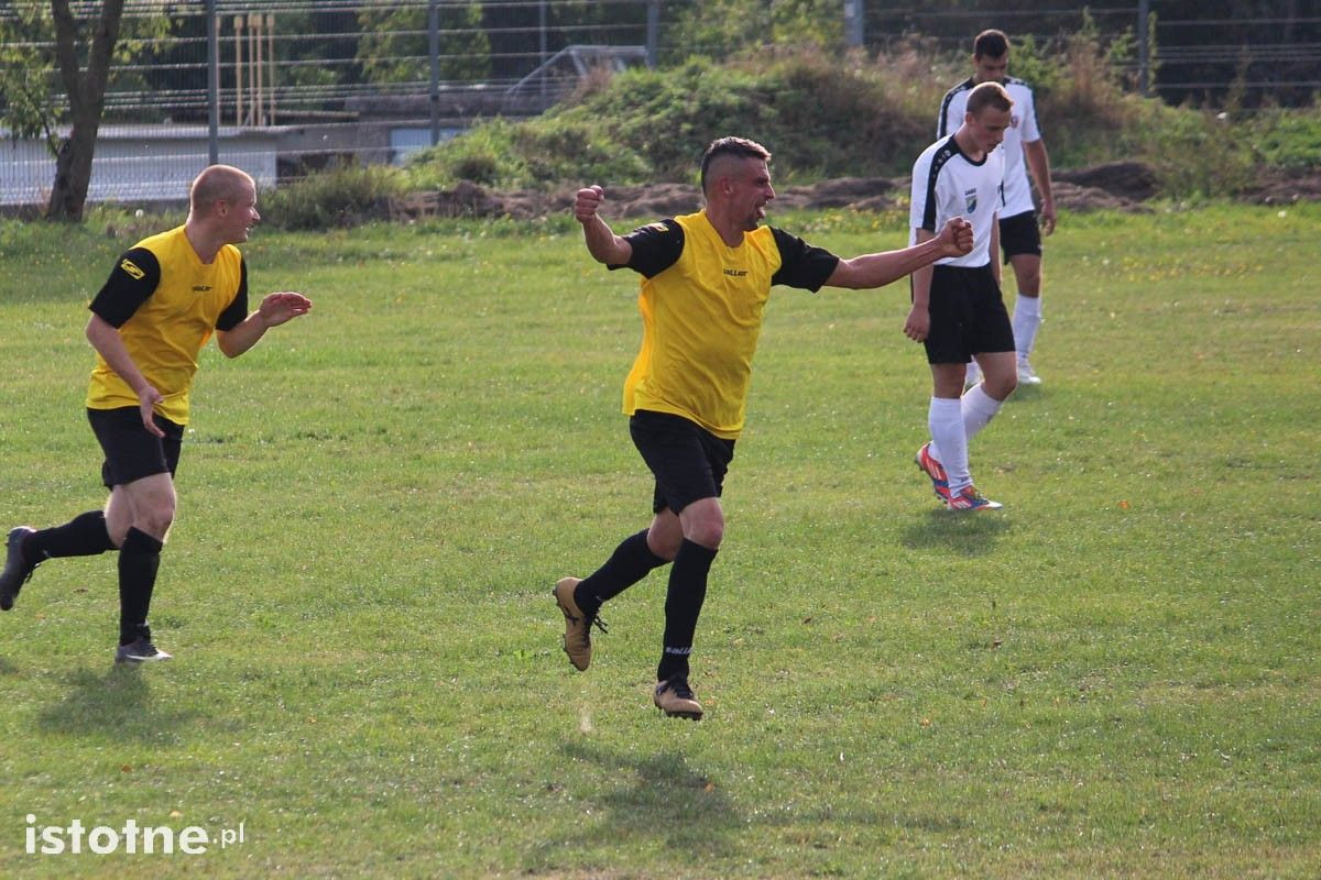 Twardy wygrywa w Iwinach