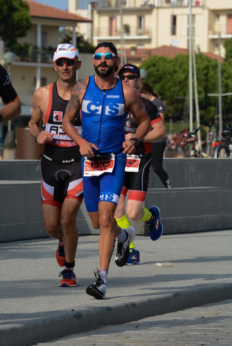 Mariusz Kozak ukończył triatlon we Włoszech