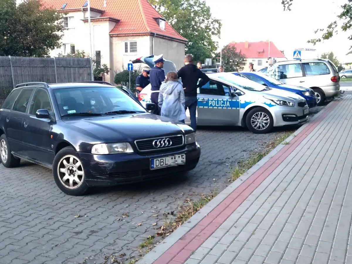Kompletnie pijany kierowca uszkodził dwa samochody na Kleeberga