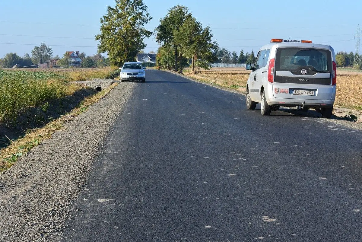 Najkrótsza droga do stolicy gminy wyremontowana