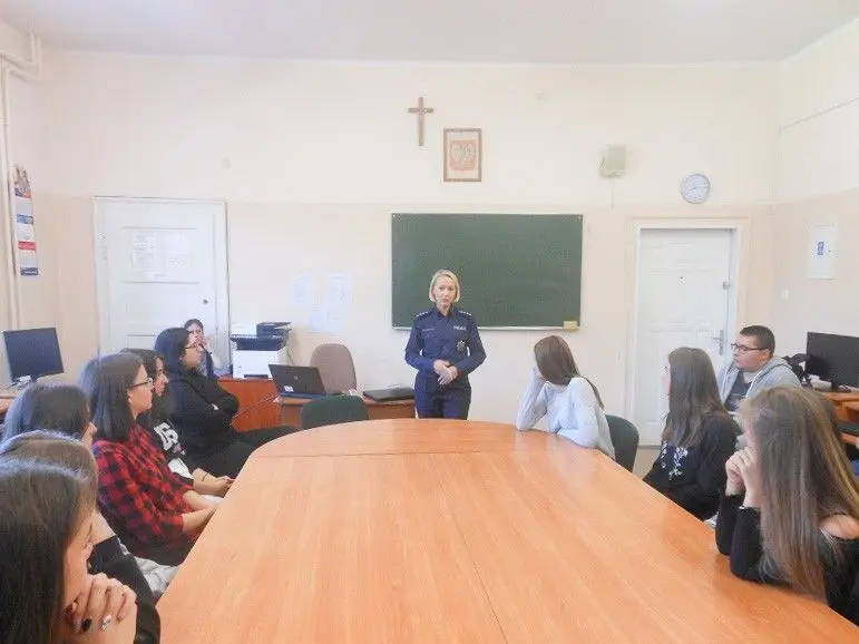 O handlu ludźmi z młodzieżą