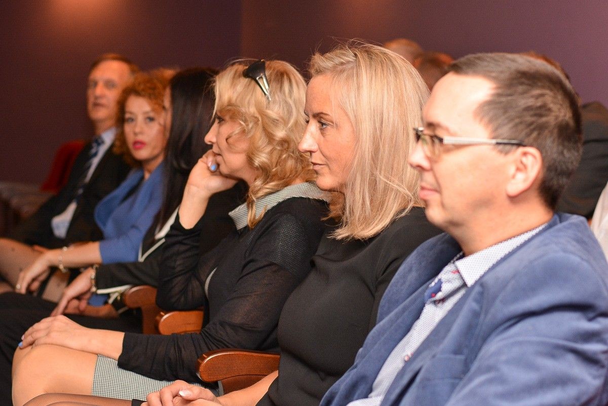 Najlepsi nauczyciele i dyrektorzy szkół powiatowych nagrodzeni