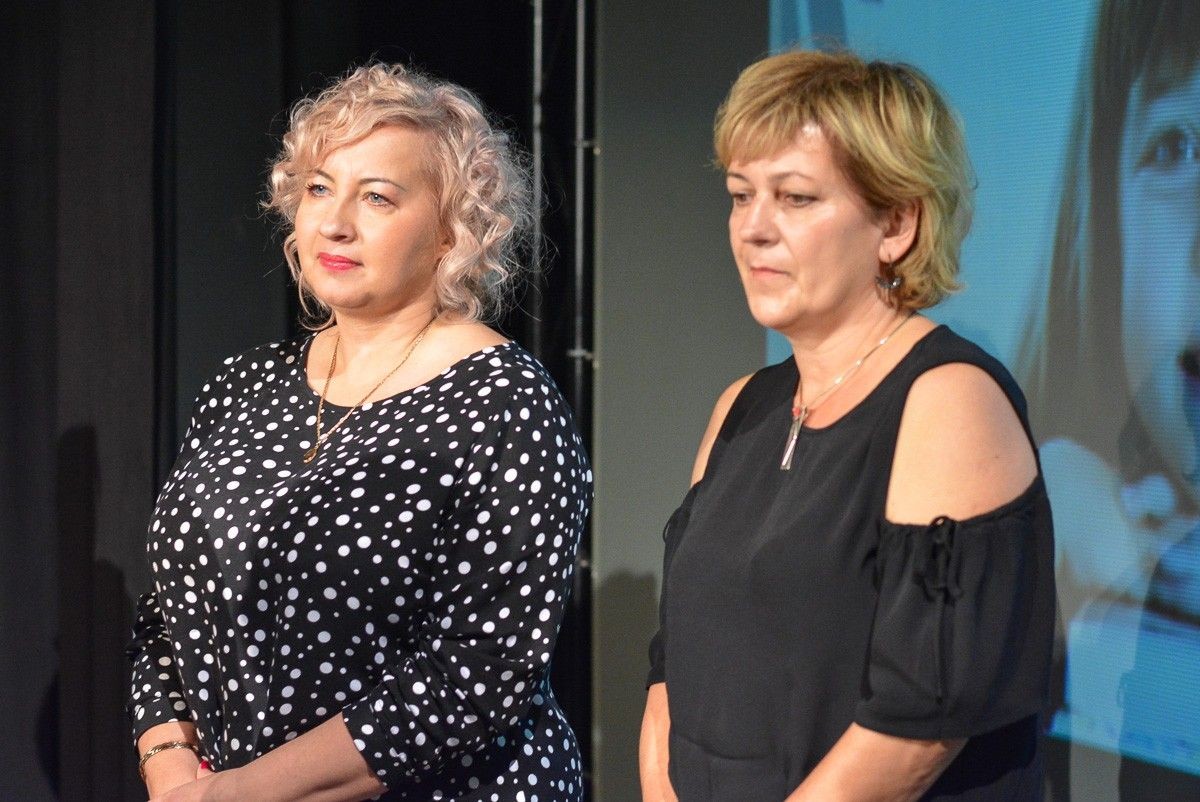 Najlepsi nauczyciele i dyrektorzy szkół powiatowych nagrodzeni