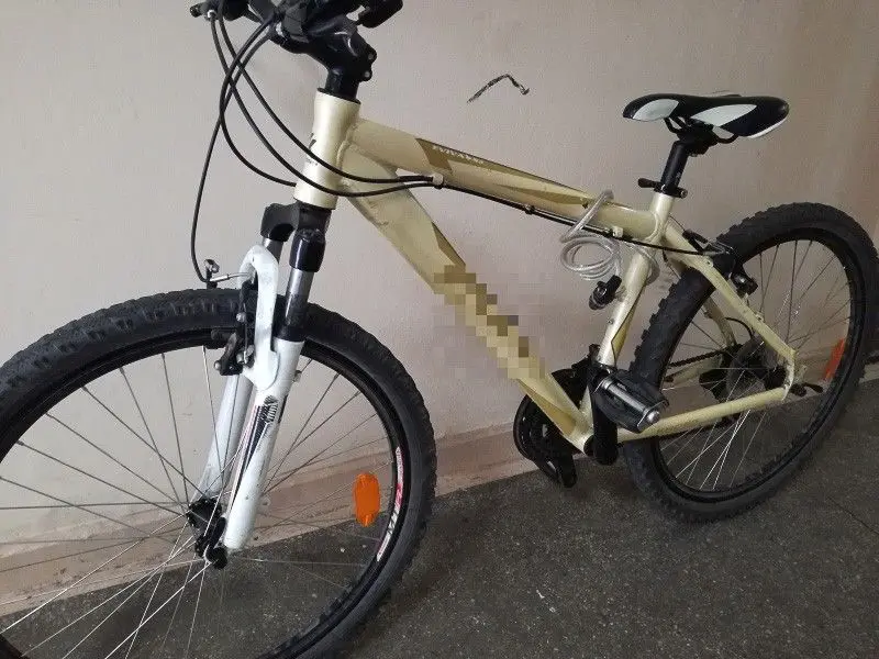 Skradziony rower odzyskany. Złodziej zatrzymany przez policjanta po służbie