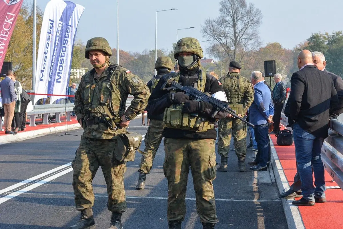 Największa inwestycja w historii Powiatu otwarta! Są wytrzymałe mosty w Świętoszowie