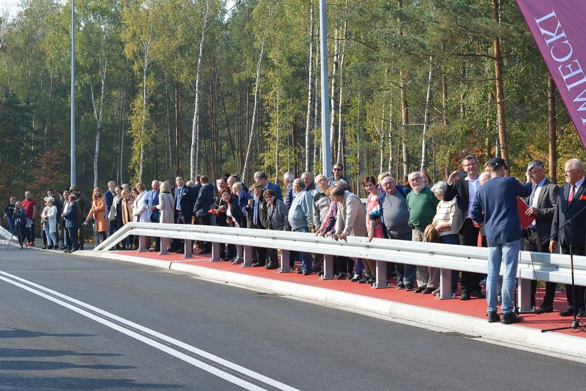 Największa inwestycja w historii Powiatu otwarta! Są wytrzymałe mosty w Świętoszowie