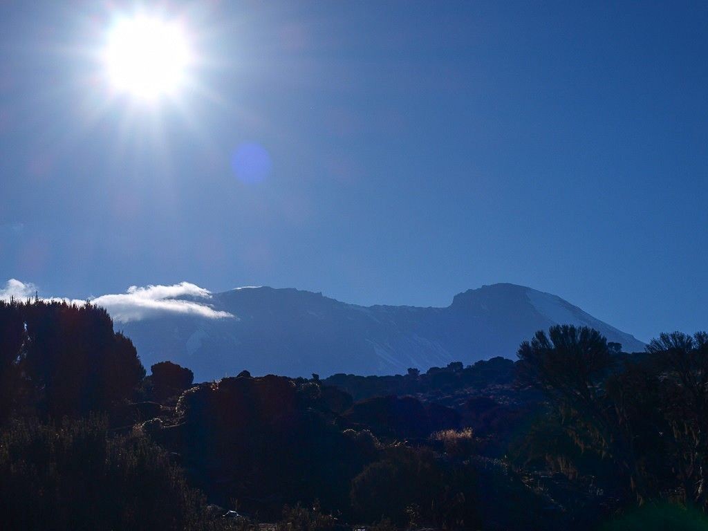 Bolesławiecki artylerzysta zdobył Kilimandżaro, najwyższy szczyt Afryki!