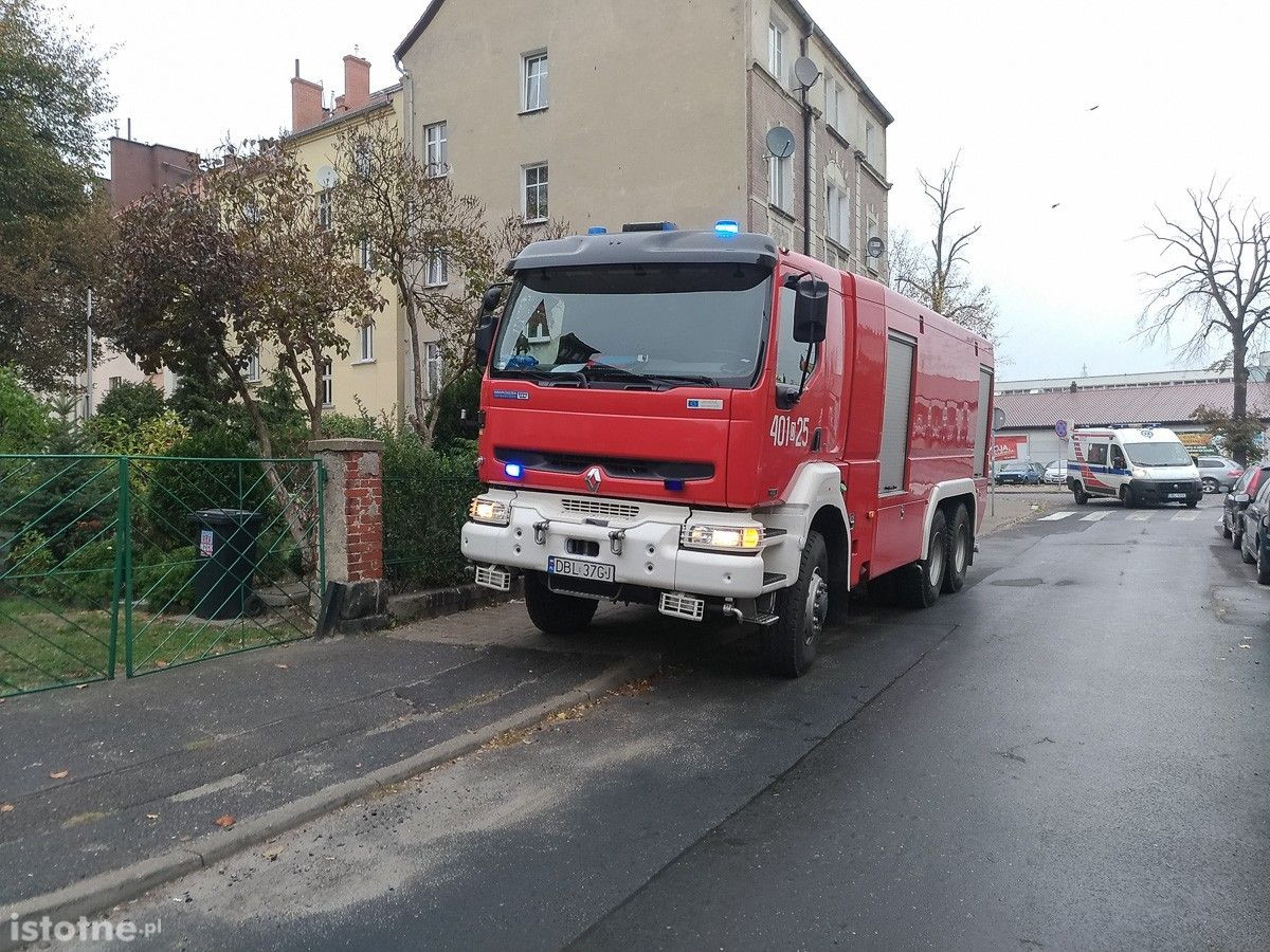 Tlenek węgla na Chrobrego. Ewakuowano 10 osób