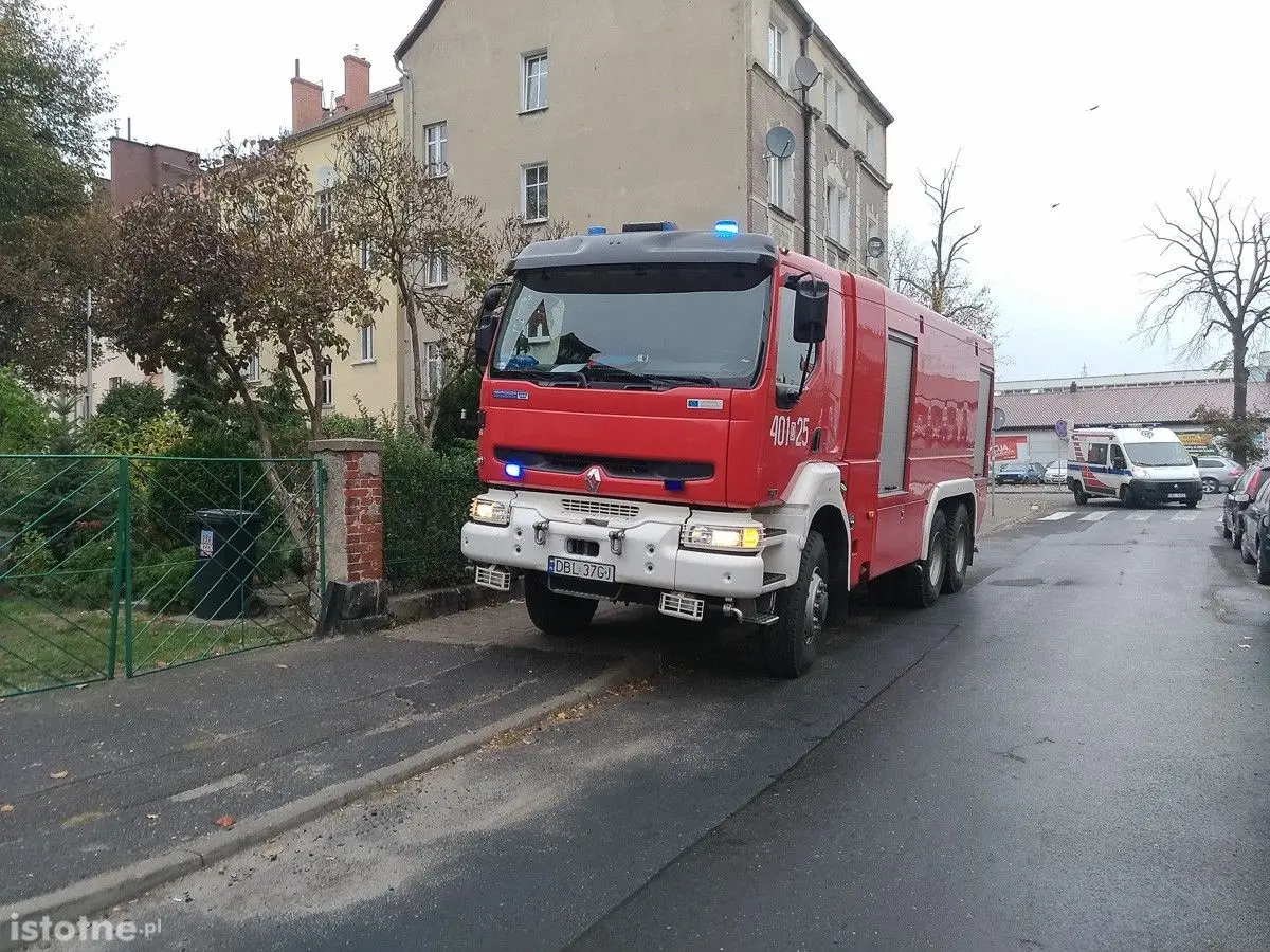 Tlenek węgla na Chrobrego. Ewakuowano 10 osób