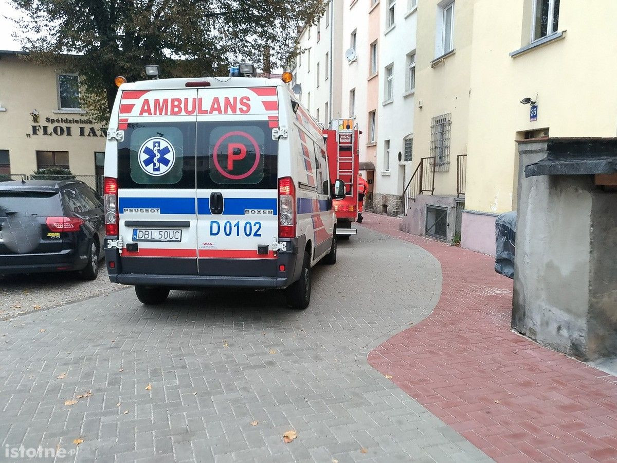 Tlenek węgla na Chrobrego. Ewakuowano 10 osób