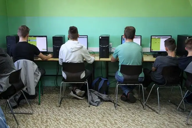CodeWeek w bolesławieckim „Elektroniku”