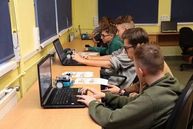 CodeWeek w bolesławieckim „Elektroniku”