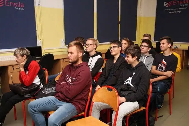 CodeWeek w bolesławieckim „Elektroniku”