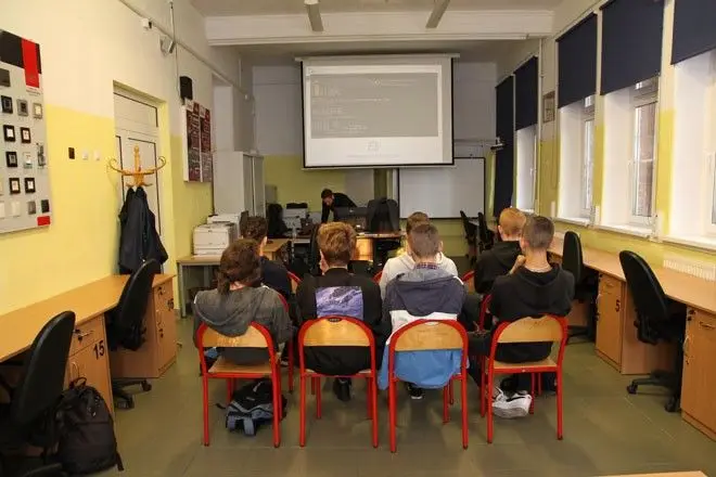 CodeWeek w bolesławieckim „Elektroniku”