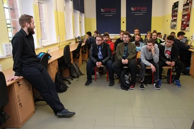 CodeWeek w bolesławieckim „Elektroniku”