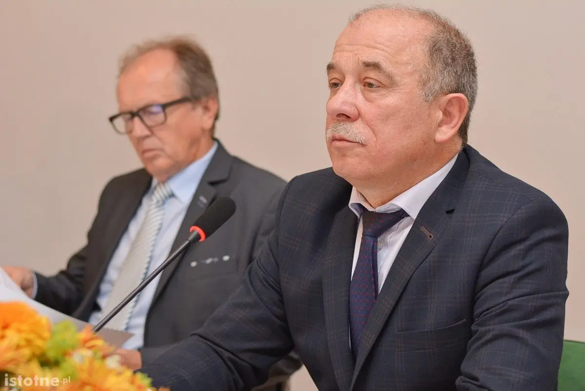 Trwa przedostatnie posiedzenie Rady Powiatu tej kadencji