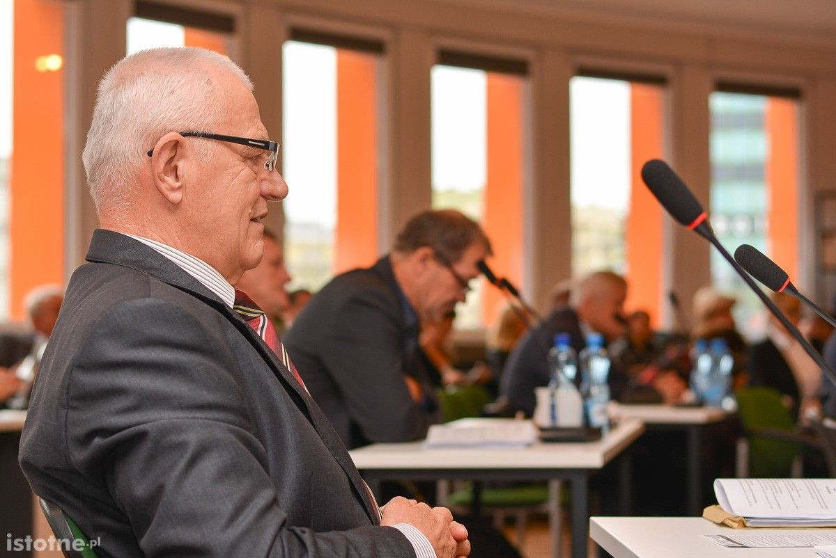 Trwa przedostatnie posiedzenie Rady Powiatu tej kadencji