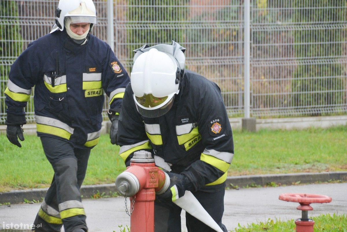Wybuch na terenie bazy paliw Orlen. Poszkodowanego uratowali strażacy