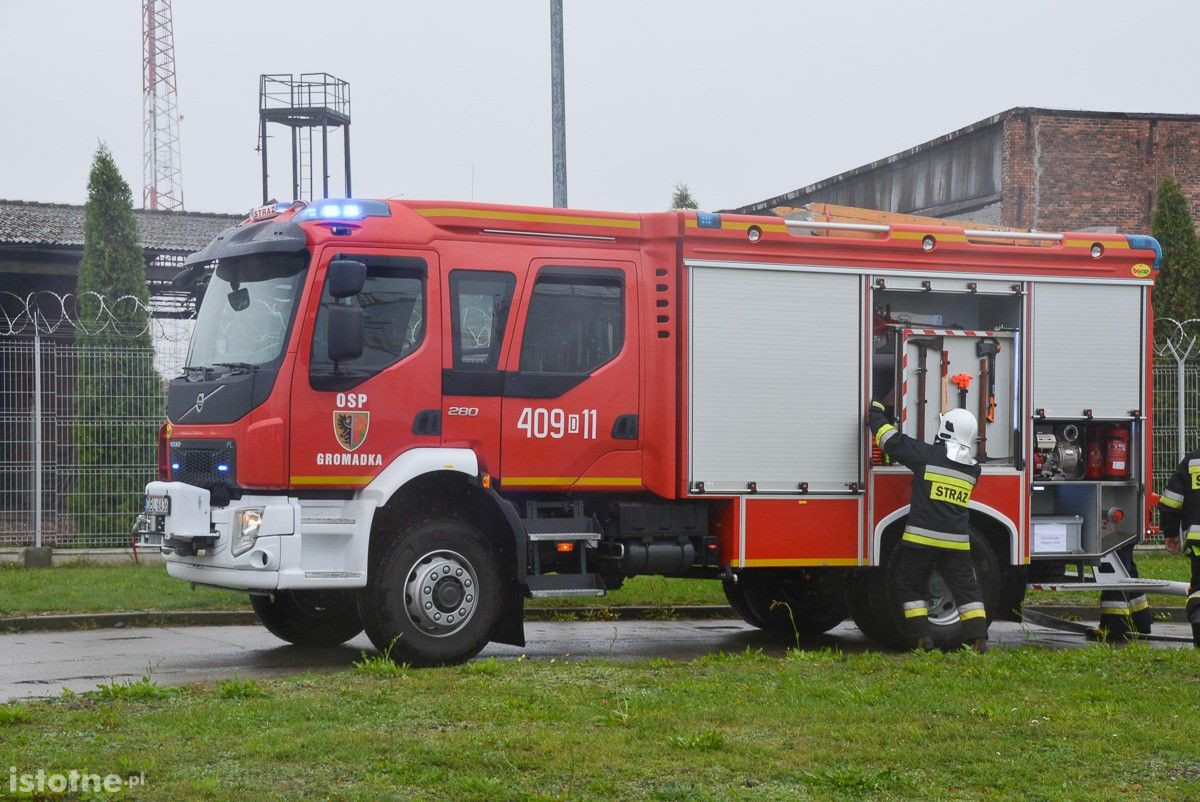 Wybuch na terenie bazy paliw Orlen. Poszkodowanego uratowali strażacy