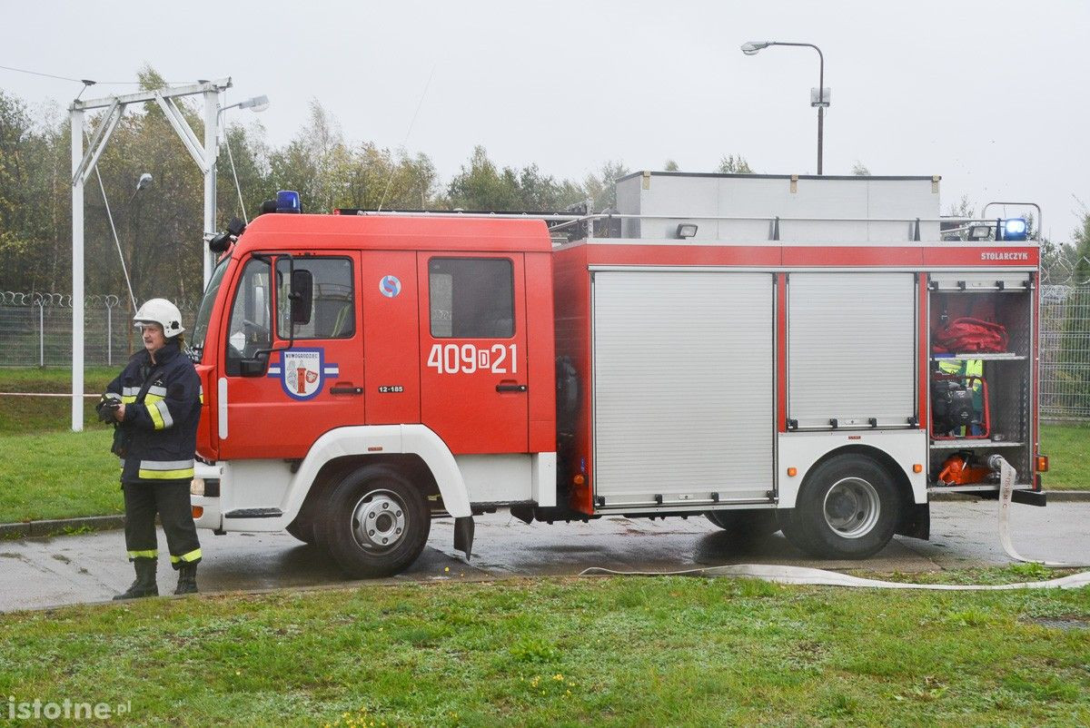 Wybuch na terenie bazy paliw Orlen. Poszkodowanego uratowali strażacy