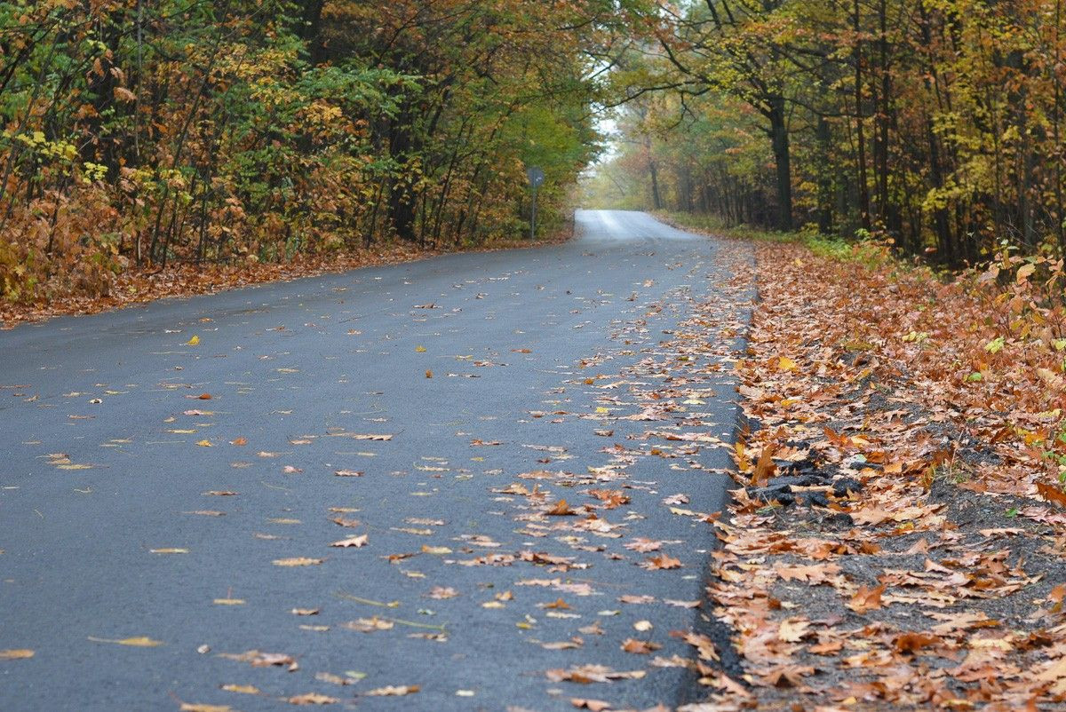 Najkoszmarniejszy odcinek drogi do Starych Jaroszowic wyremontowany
