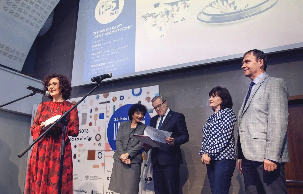 Ceramika Artystyczna – Spółdzielnia Rękodzieła Artystycznego w Bolesławcu uhonorowana nagrodą Ministra Kultury i Dziedzictwa Narodowego Piotra Glińskiego