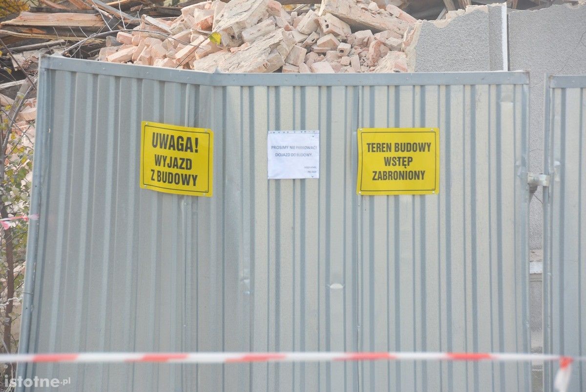 Burzą stary oddział zakaźny. Rusza budowa bloku operacyjnego w szpitalu powiatowym