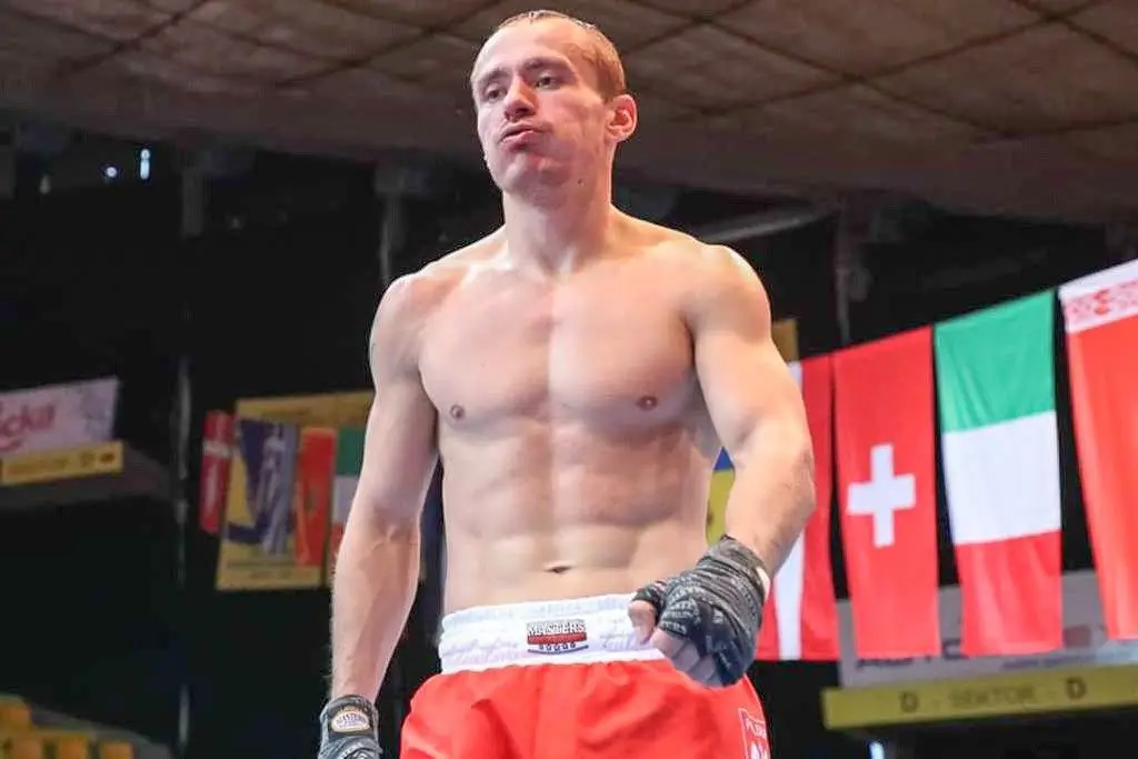 Świętoszowski pancerniak Eliasz Jankowski wicemistrzem Europy w kickboxingu