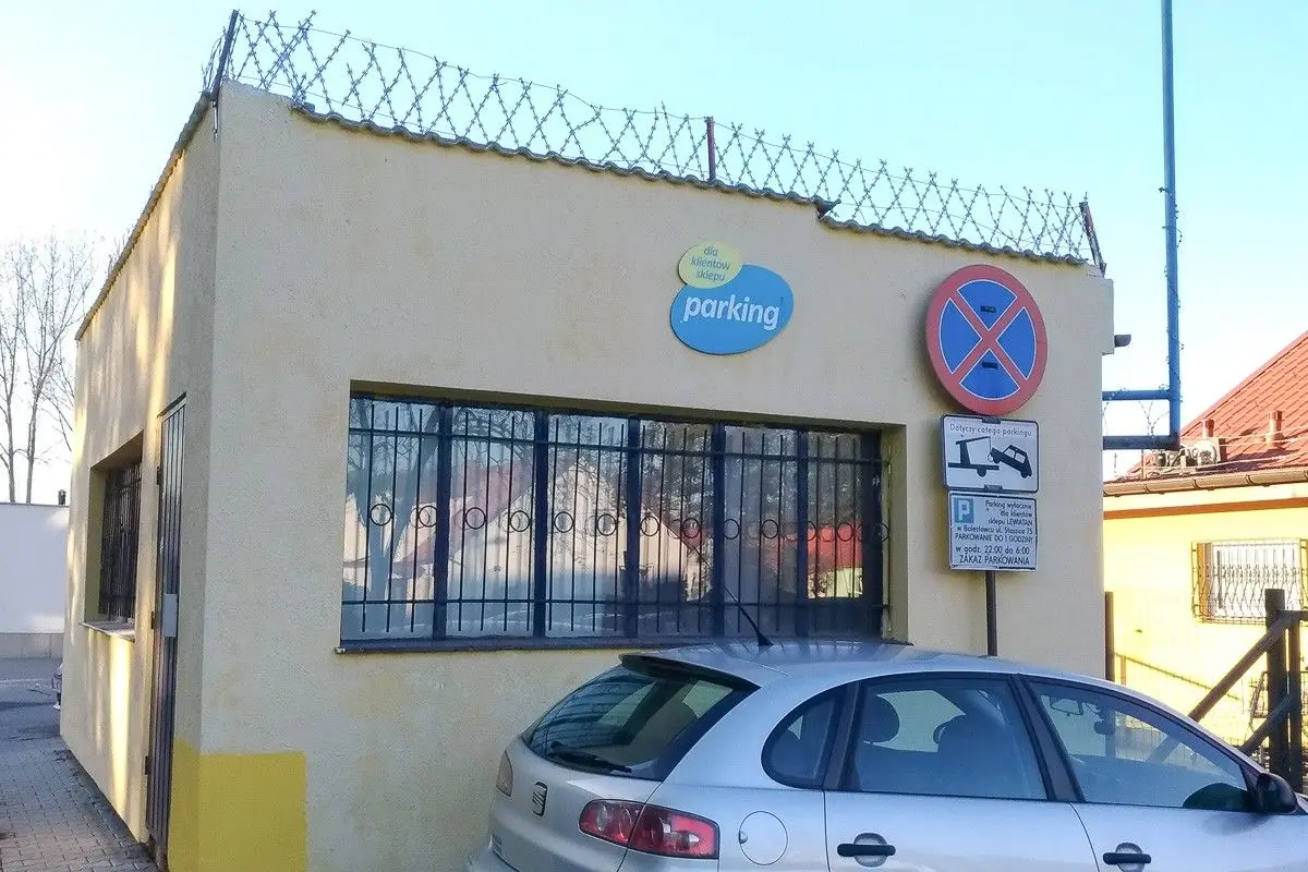 Zaparkowali na zakazie. 8 kierowców pouczonych