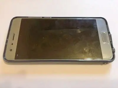 Może to Twój telefon? Znaleziono go w pobliżu dyskoteki